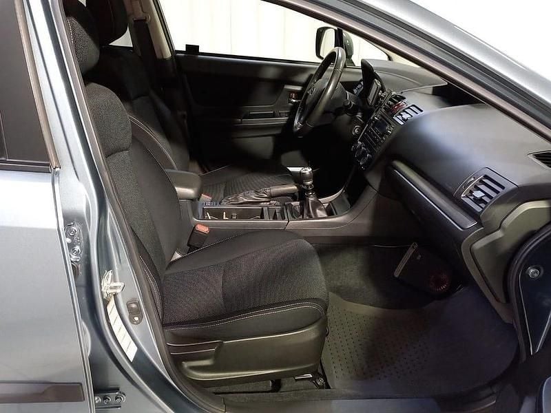 Begagnad Subaru XV Sport 150 HK (110 kW) 2012 Ljusgrön SUV