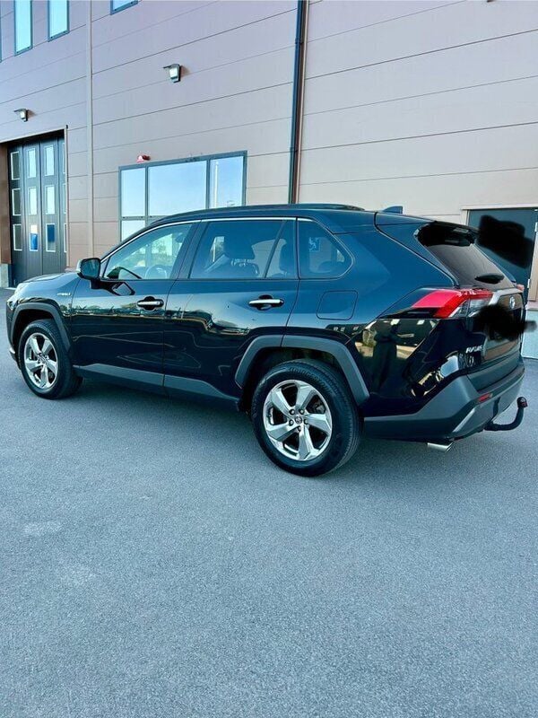 Svart Begagnad 2021 Toyota RAV4 Hybrid Executive SUV | 395 000 kr (Dyr) - Bild 1/4