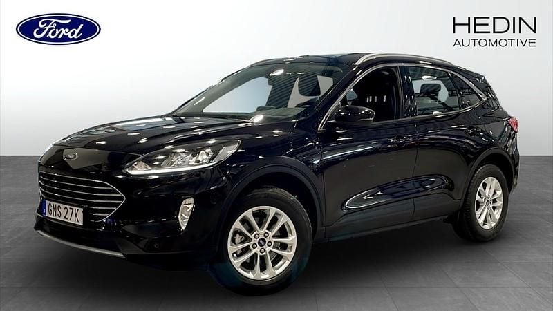 Svart (black) Begagnad 2022 Ford Kuga Titanium SUV | 244 900 kr (Marknadspris) - Bild 1/4