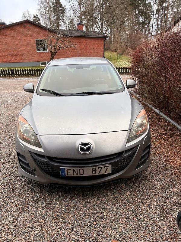 Begagnad 2009 Mazda 3 Inclusive Halvkombi | 49 000 kr (Marknadspris) - Bild 1/4