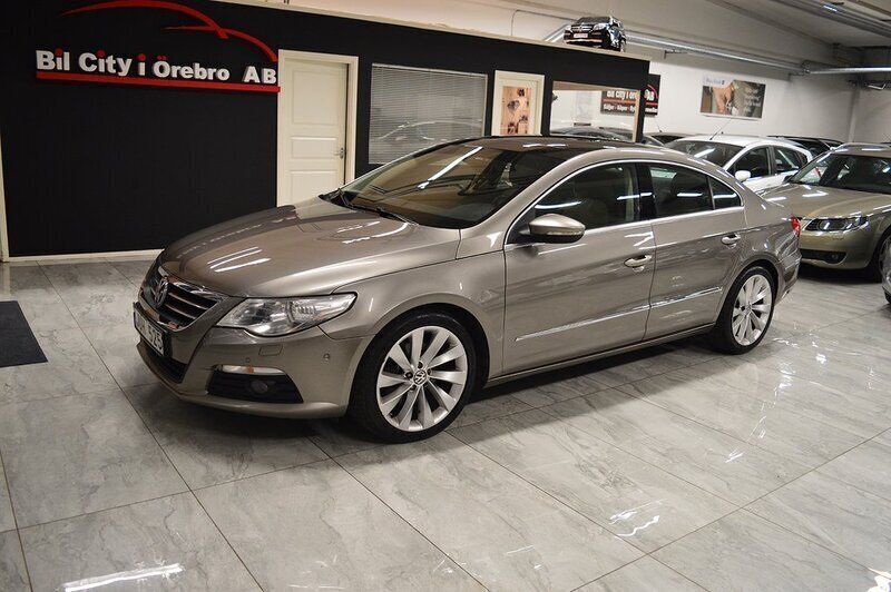 Ljusbrun Begagnad 2010 VW CC Highline Sedan | 104 900 kr (Marknadspris) - Bild 1/4