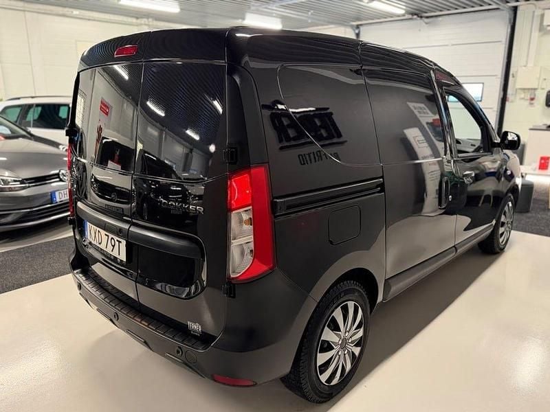 Begagnad Dacia Dokker Express 95 HK (69 kW) 2021 Svart metallic Van