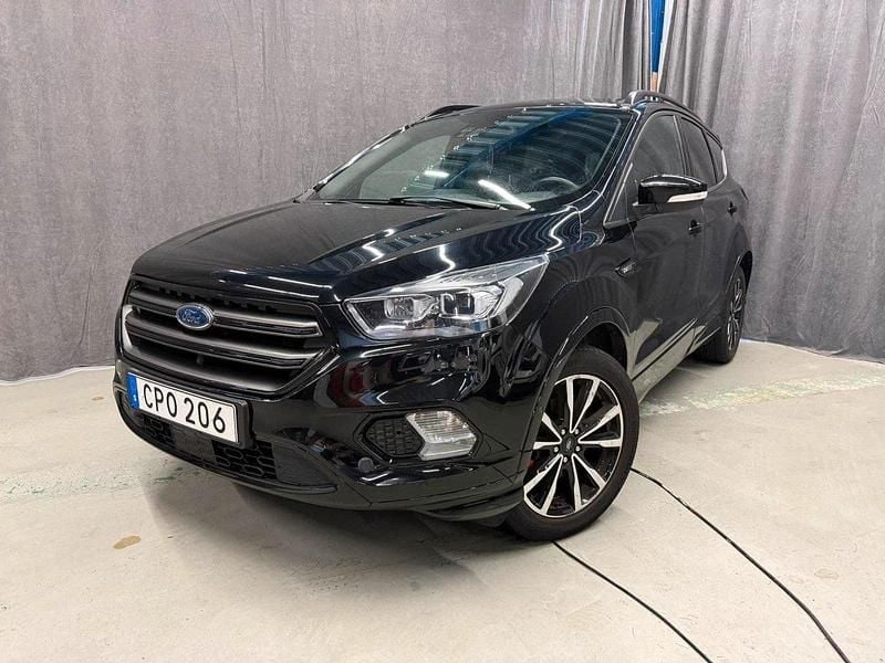 Svart Begagnad 2020 Ford Kuga ST-Line SUV | 194 900 kr (Lite dyr) - Bild 1/4