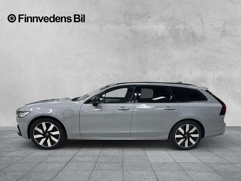 Begagnad Volvo V90 Plus 349 HK (256 kW) 2024 Grå Kombi