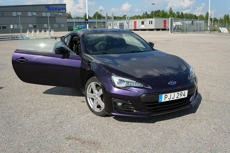 Svart Begagnad 2017 Subaru BRZ Sportkupé | 249 990 kr - Bild 1/4