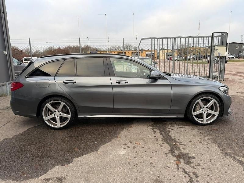 Begagnad Mercedes C220 AMG line 170 HK (125 kW) 2018 Grå Kombi