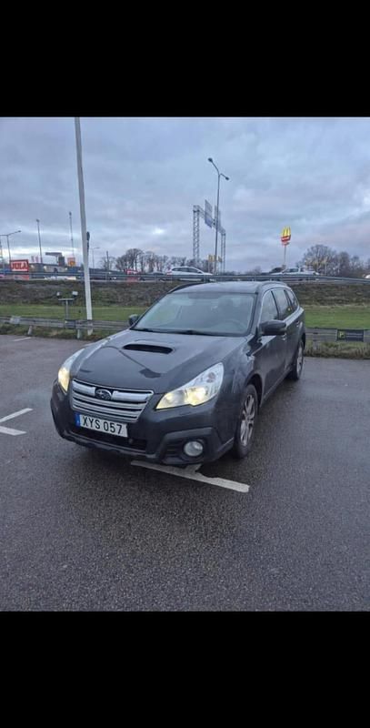 Begagnad 2014 Subaru Outback Kombi | 100 000 kr (Marknadspris) - Bild 1/4