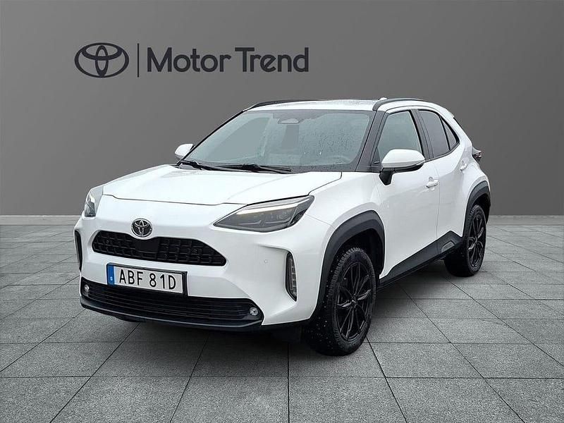 Vit Begagnad 2024 Toyota Yaris Hybrid Active SUV | 319 900 kr (Lite dyr) - Bild 1/3