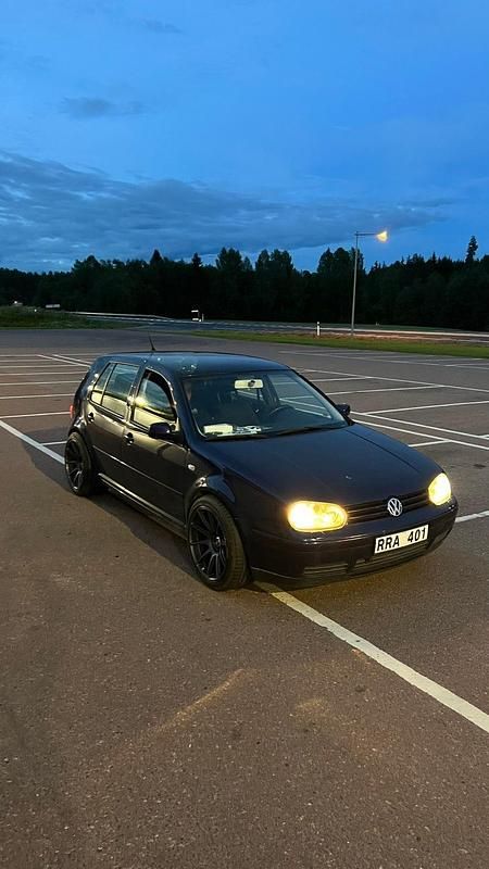 Begagnad 2001 VW Golf IV Halvkombi | 20 000 kr (Dyr) - Bild 1/4