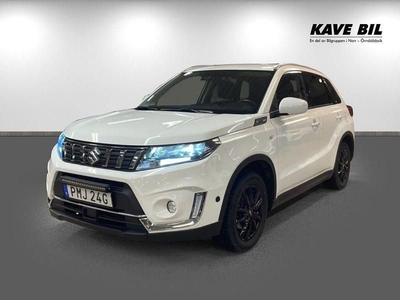 Vit Begagnad 2022 Suzuki Vitara SUV | 139 900 kr - Bild 1/4