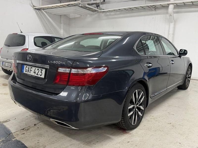 Begagnad Lexus LS600h L 445 HK (327 kW) 2007 Mörkgrå Sedan