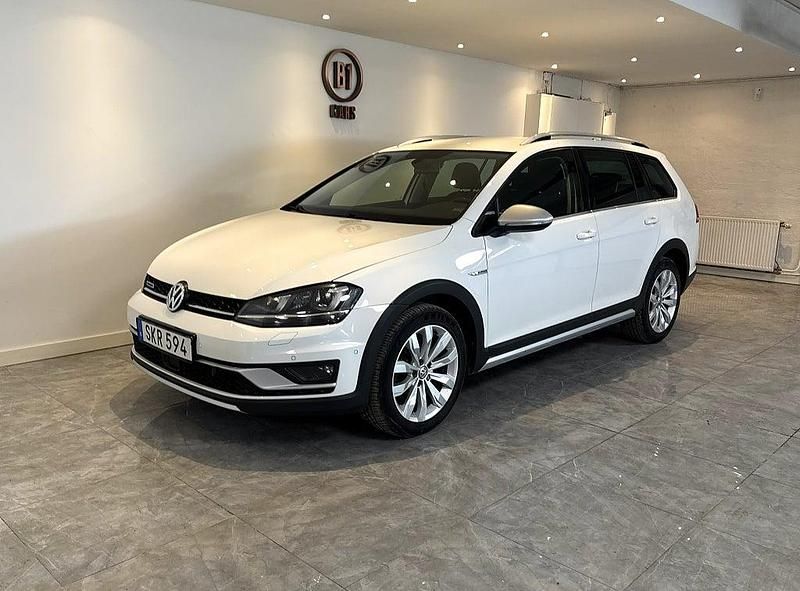Begagnad VW Golf Alltrack 184 HK (135 kW) 2016 Vit Kombi