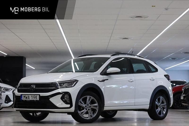 Vit Begagnad 2023 VW Taigo R-line SUV | 209 900 kr (Marknadspris) - Bild 1/2