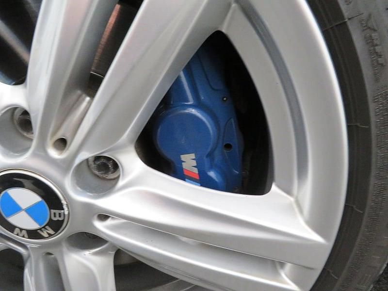 Begagnad BMW 120 M Sport 184 HK (135 kW) 2015 Vit Halvkombi