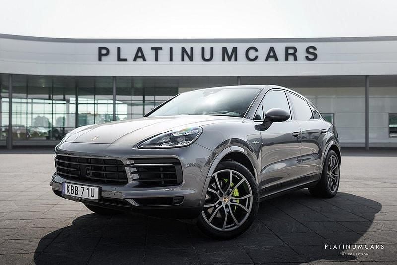 Grå Begagnad 2019 Porsche Cayenne SUV | 699 000 kr (Lite dyr) - Bild 1/4