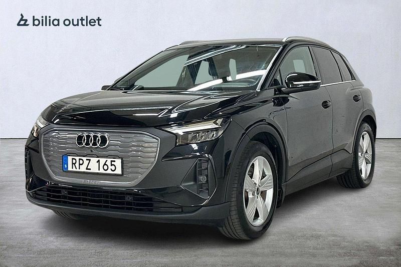 Svart Begagnad 2022 Audi Q4 e-tron Proline SUV | 334 900 kr (Bra pris) - Bild 1/3