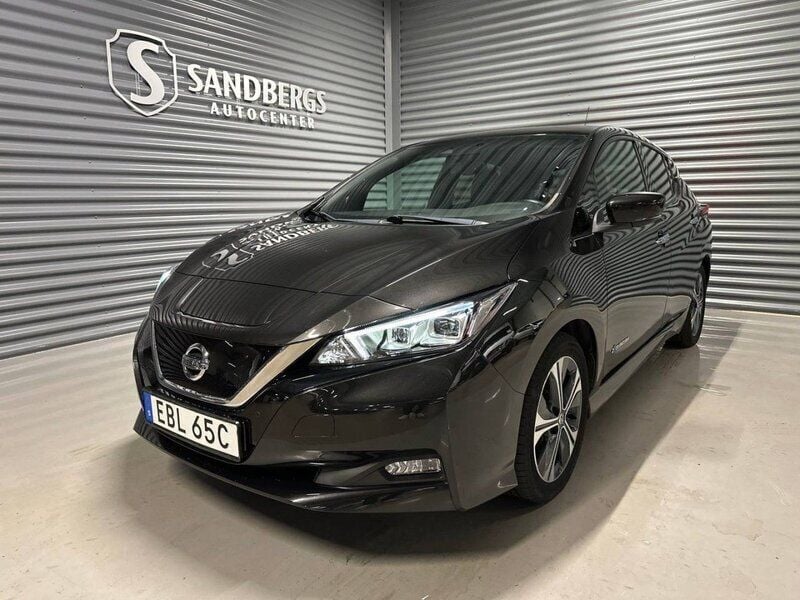 Svart Begagnad 2019 Nissan Leaf N-Connecta Halvkombi | 190 000 kr (Marknadspris) - Bild 1/4