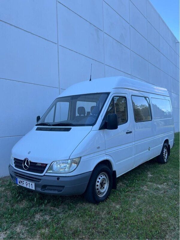 Vit Begagnad 2005 Mercedes Sprinter Van | 68 000 kr (Bra pris) - Bild 1/4
