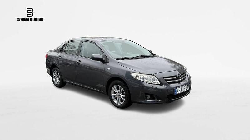 Grå Begagnad 2008 Toyota Corolla Sedan | 59 900 kr (Bra pris) - Bild 1/4