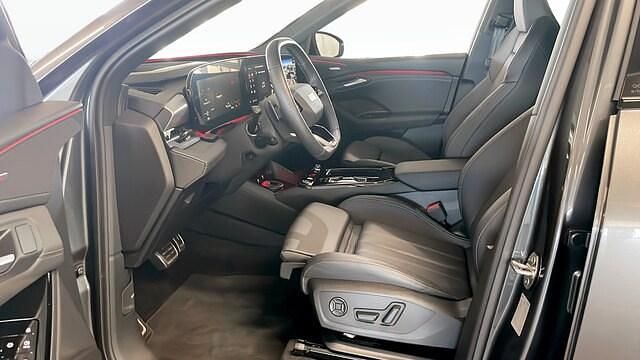 Begagnad Audi Q6 e-tron S-Line 285 kW (388 HK) 2024 Grå SUV