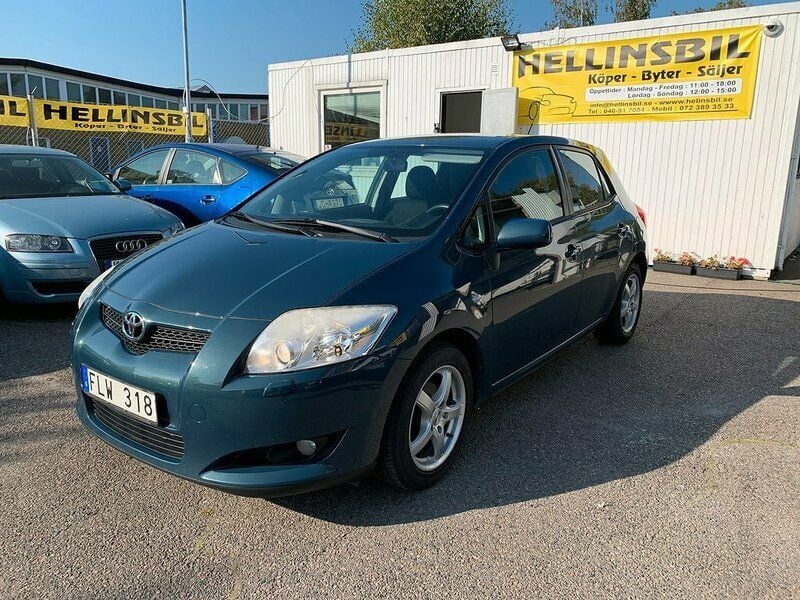 Begagnad Toyota Auris 124 HK (91 kW) 2007 Mörkblå Halvkombi