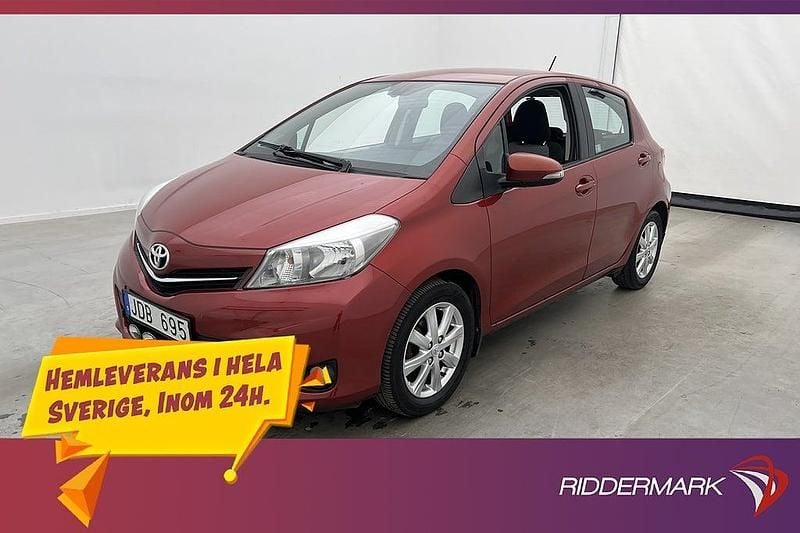 Röd Begagnad 2012 Toyota Yaris Style Halvkombi | 114 800 kr (Dyr) - Bild 1/3