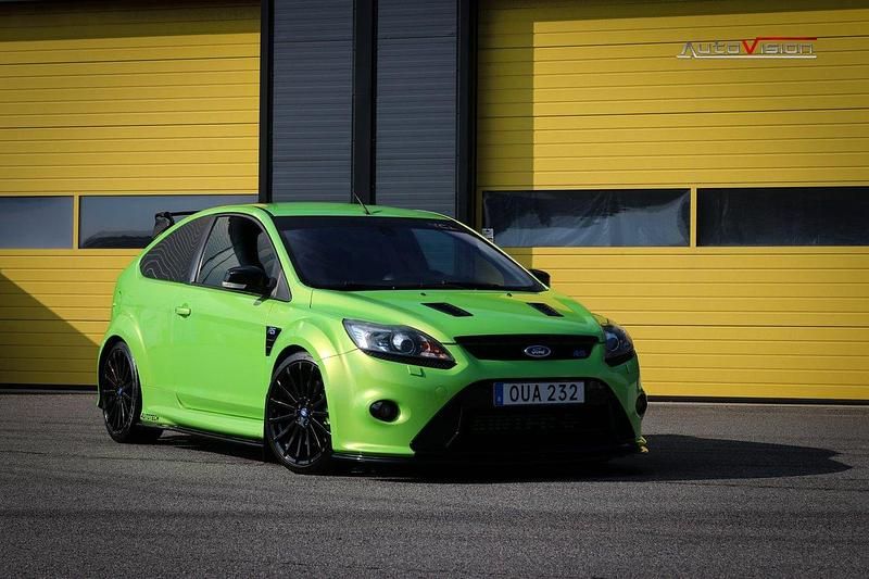 Grön Begagnad 2010 Ford Focus Ultimate Halvkombi | 339 900 kr - Bild 1/4