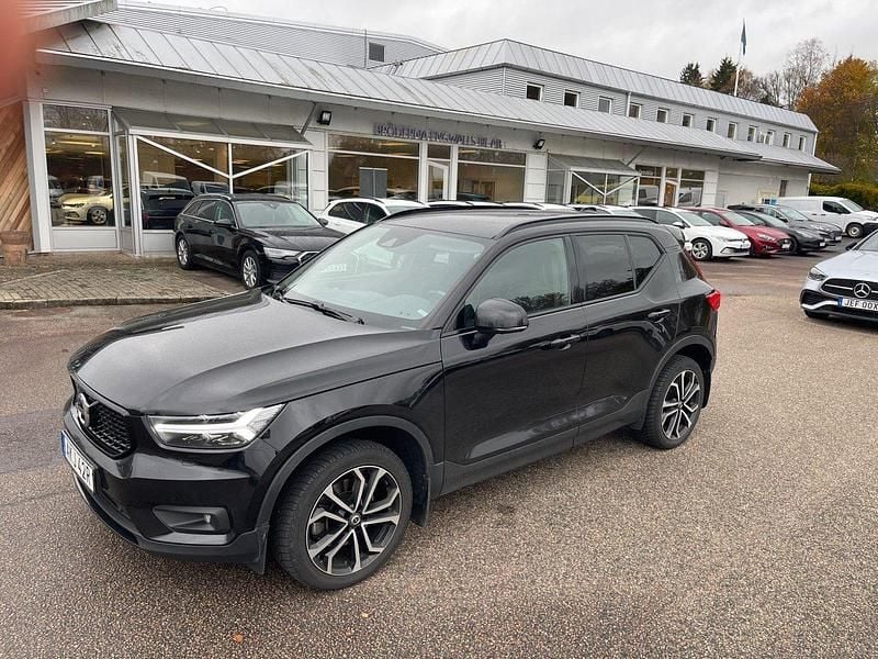 Svart Begagnad 2020 Volvo XC40 R-Design SUV | 349 900 kr (Lite dyr) - Bild 1/4