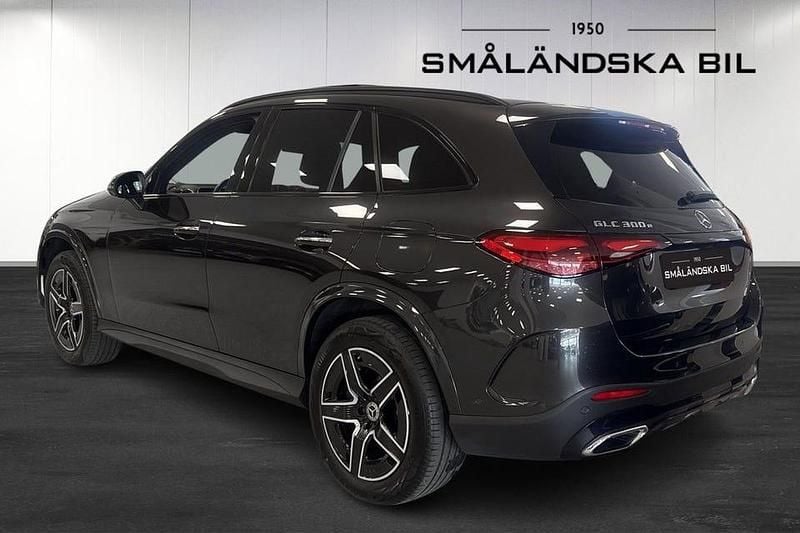 Begagnad Mercedes GLC300 AMG line 313 HK (230 kW) 2023 Grå
