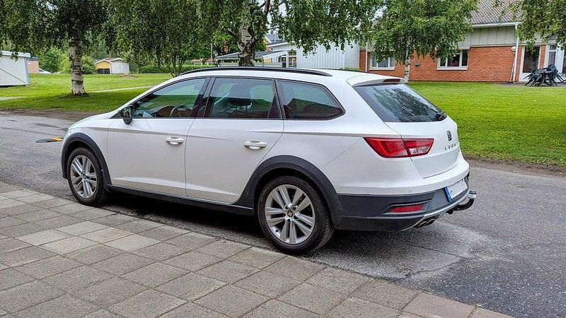 Vit Begagnad 2016 Seat Leon X-Perience 4Drive Kombi | 80 000 kr (Bra pris) - Bild 1/4