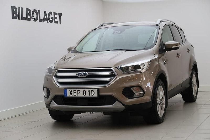 Grå Begagnad 2019 Ford Kuga Titanium SUV | 174 800 kr (Superpris) - Bild 1/4