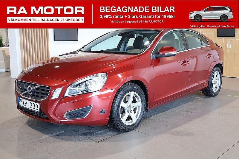 Röd Begagnad 2013 Volvo S60 Momentum Sedan | 109 900 kr - Bild 1/3