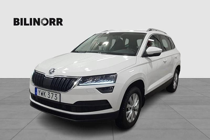 Vit Begagnad 2018 Skoda Karoq SUV | 199 900 kr (Marknadspris) - Bild 1/4