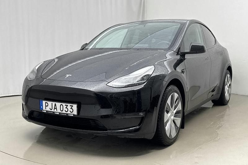 Svart Begagnad 2024 Tesla Model Y SUV | 388 500 kr (Superpris) - Bild 1/4