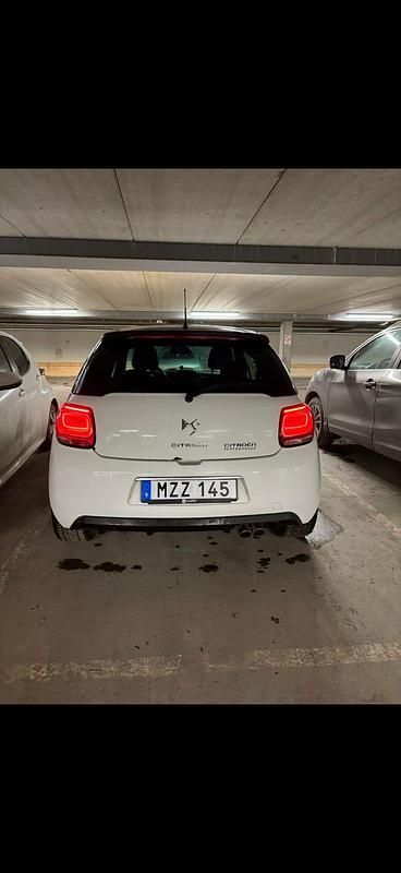 Begagnad Citroën DS3 111 HK (81 kW) 2012 Vit och vinröd