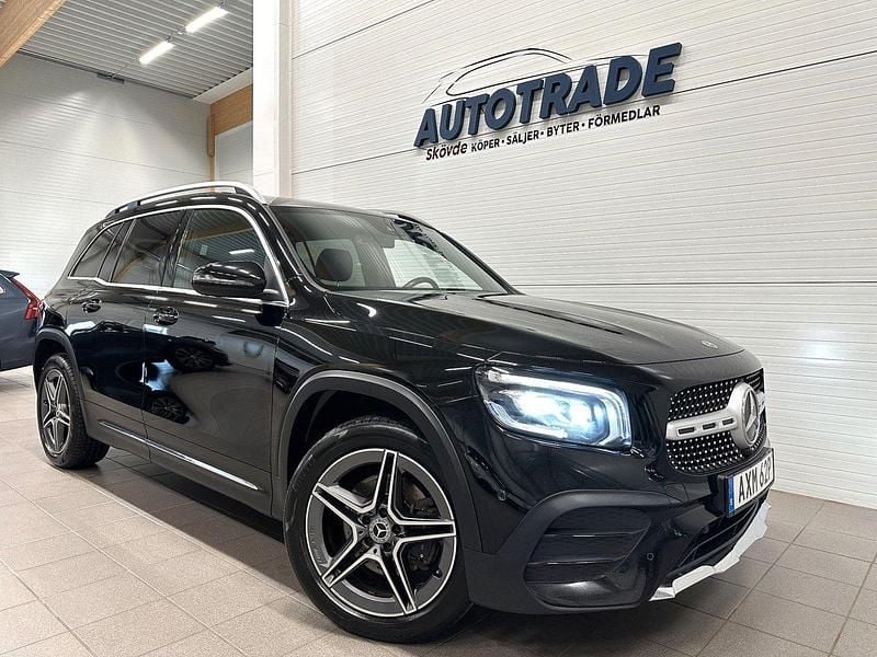 Svart Begagnad 2022 Mercedes GLB200 AMG SUV | 319 900 kr (Superpris) - Bild 1/4
