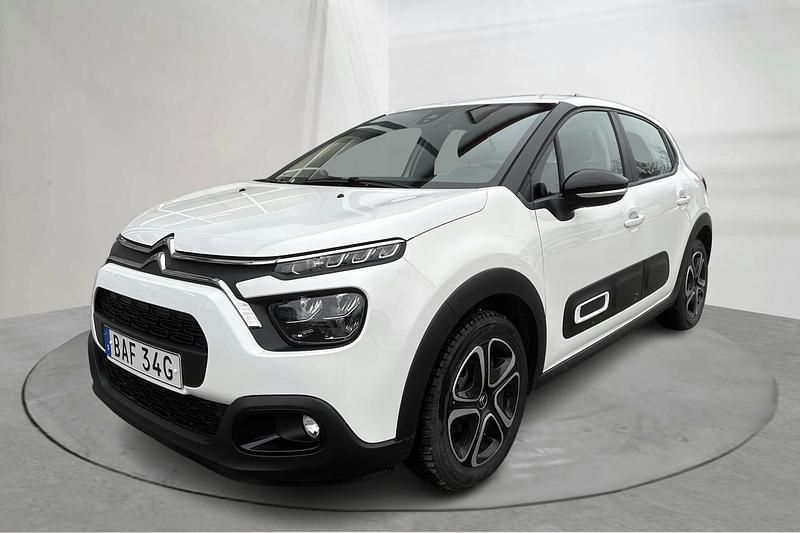 Vit Begagnad 2021 Citroën C3 PureTech Halvkombi | 123 000 kr (Marknadspris) - Bild 1/4