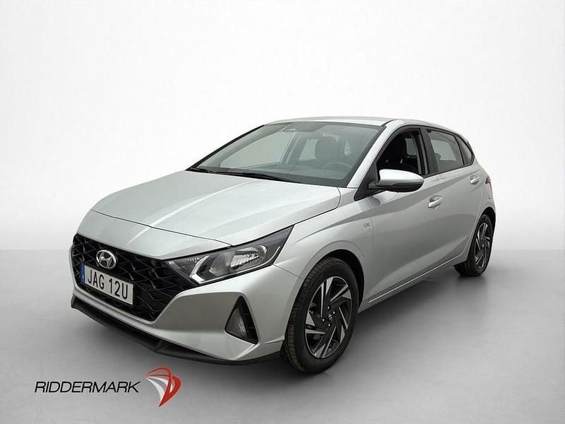 Begagnad Hyundai i20 Essential 101 HK (74 kW) 2023 Grå Halvkombi