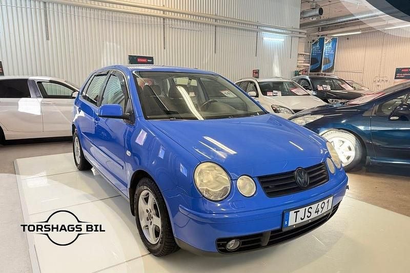 Blå Begagnad 2003 VW Polo Trendline | 32 900 kr (Marknadspris) - Bild 1/3