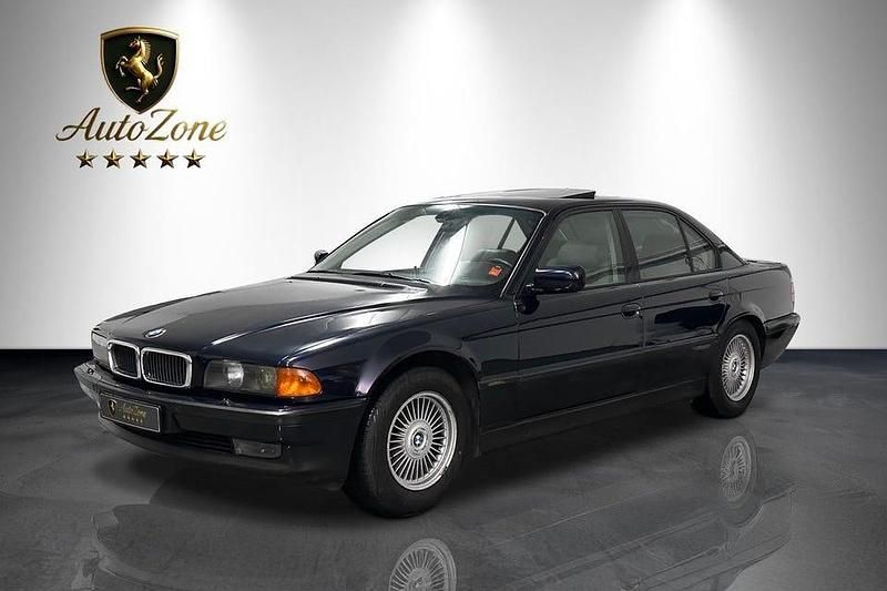 Blå Begagnad 1997 BMW 750 Sedan | 149 900 kr - Bild 1/4