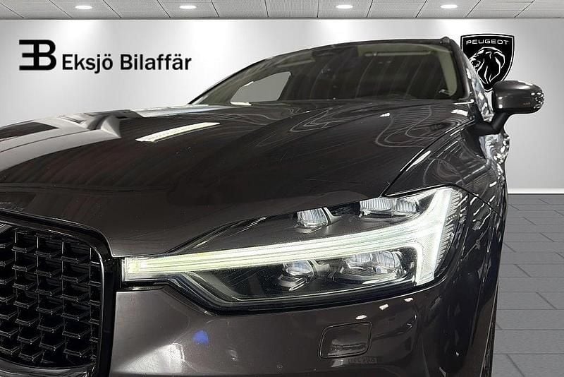 Begagnad Volvo XC60 Momentum 197 HK (144 kW) 2021 Grå metallic SUV