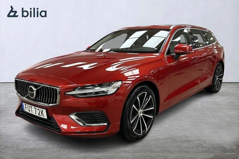 Röd Begagnad 2024 Volvo V60 Plus Kombi | 409 900 kr (Marknadspris) - Bild 1/3
