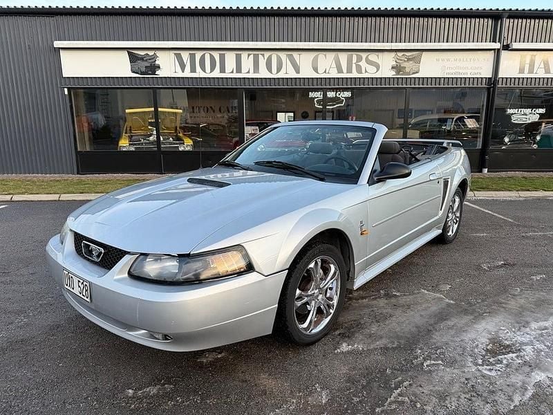 Silver Begagnad 2001 Ford Mustang Cab | 119 000 kr - Bild 1/4