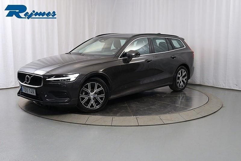 Grå (platinum grey metallic) Begagnad 2024 Volvo V60 Core Kombi | 339 900 kr (Bra pris) - Bild 1/4