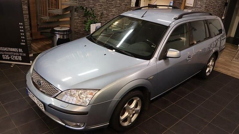 Begagnad Ford Mondeo 146 HK (107 kW) 2006 Ljusblå Kombi
