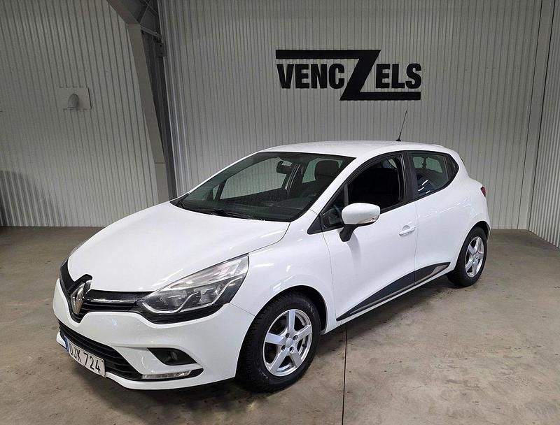 Begagnad Renault Clio IV 74 HK (54 kW) 2016 Vit Halvkombi