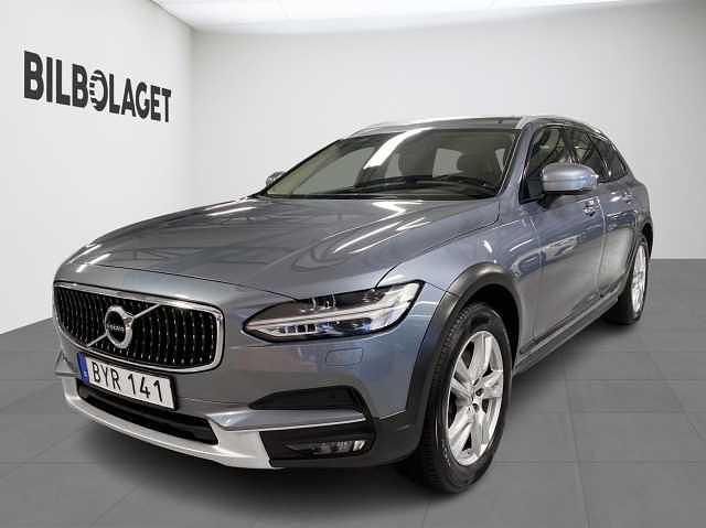 Ljusblå Begagnad 2018 Volvo V90 CC SE Kombi | 294 800 kr (Bra pris) - Bild 1/4