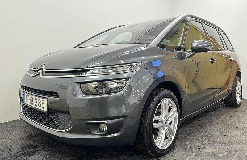 Grå Begagnad 2015 Citroën Grand C4 Picasso Minibuss | 104 900 kr (Marknadspris) - Bild 1/4