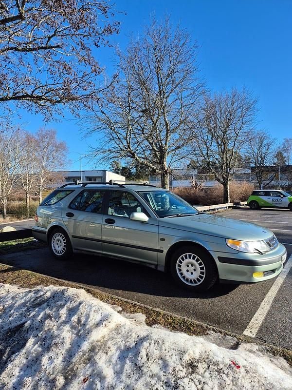 Begagnad Saab 9-5 185 HK (136 kW) 2001 Sunny green Kombi