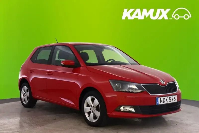 Röd Begagnad 2016 Skoda Fabia Comfort Halvkombi | 89 800 kr (Superpris) - Bild 1/3